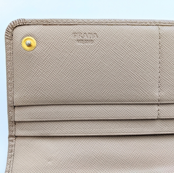 Prada wallet - Picture 11 of 15